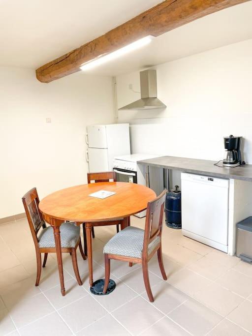 Maison De Campagne Paisible La Mesniere Buitenkant foto